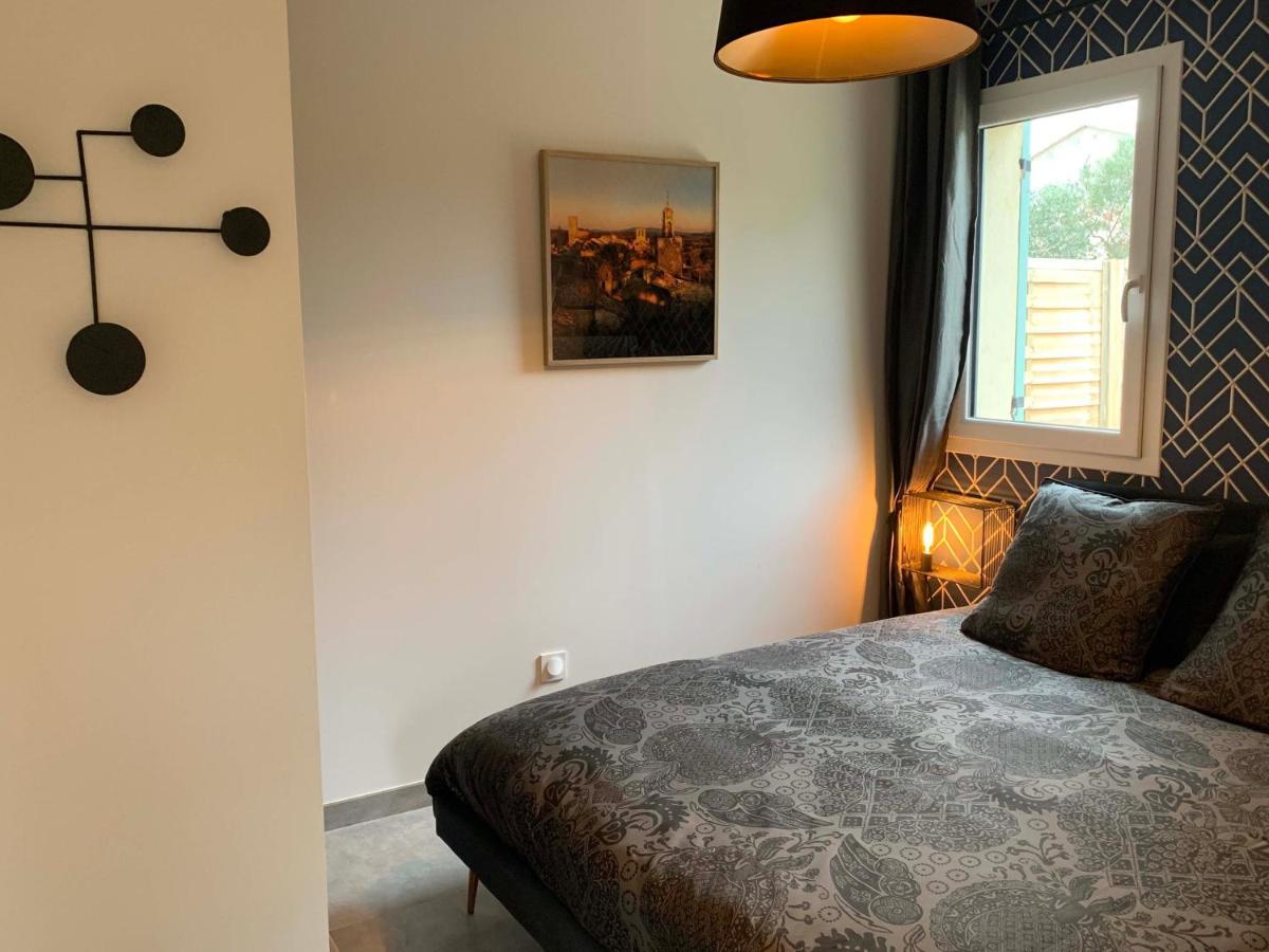 Le Cabanon De Livia Avec Piscine Privee Villa Cucuron Exterior foto
