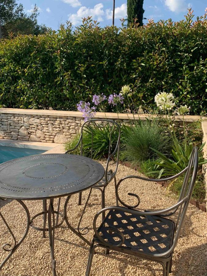 Le Cabanon De Livia Avec Piscine Privee Villa Cucuron Exterior foto