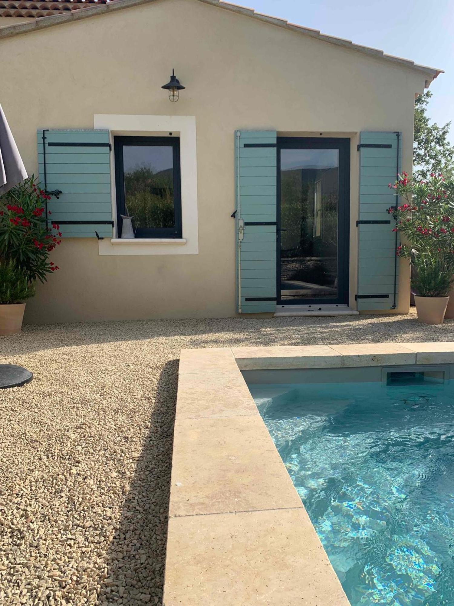 Le Cabanon De Livia Avec Piscine Privee Villa Cucuron Exterior foto